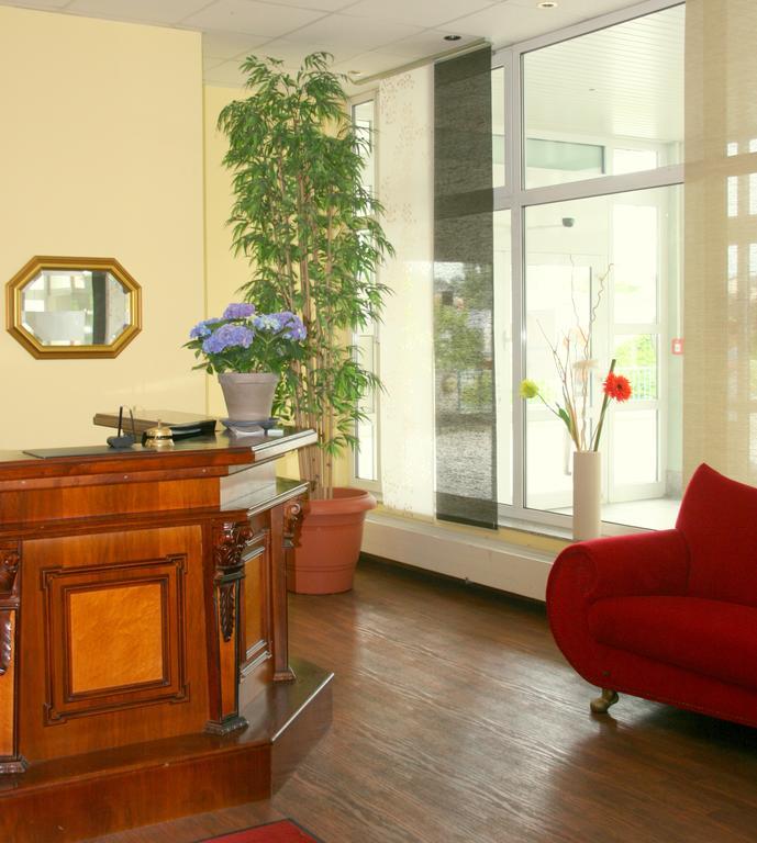 Atrium Hotel Crimmitschau Exterior photo